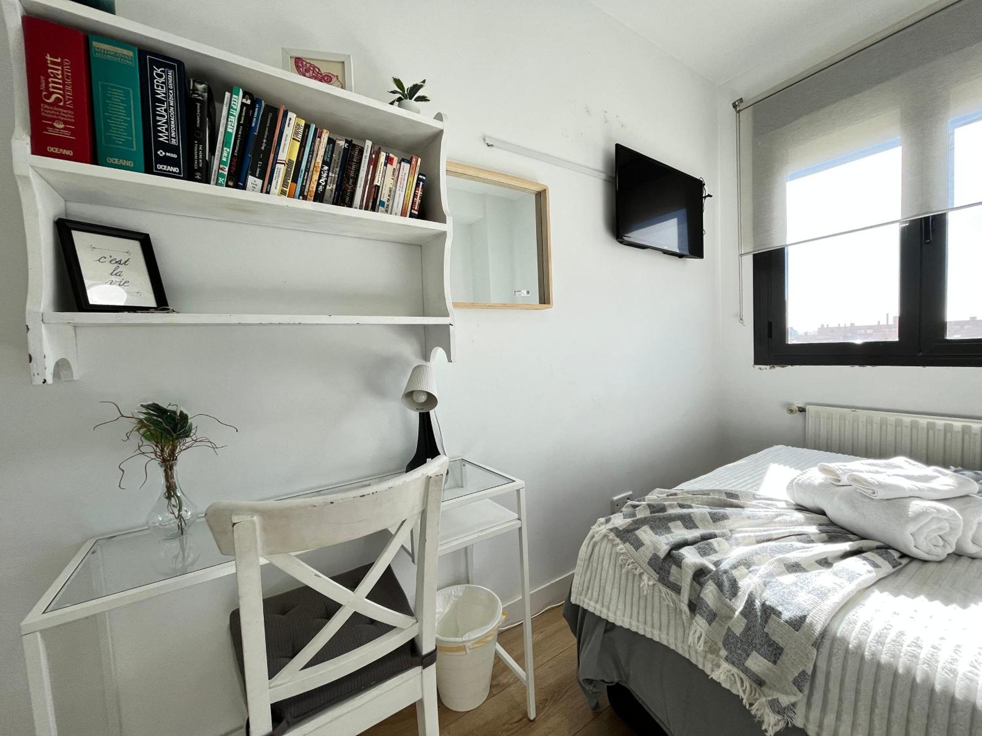 Habitacion Atocha Mendez Madrid Exterior foto