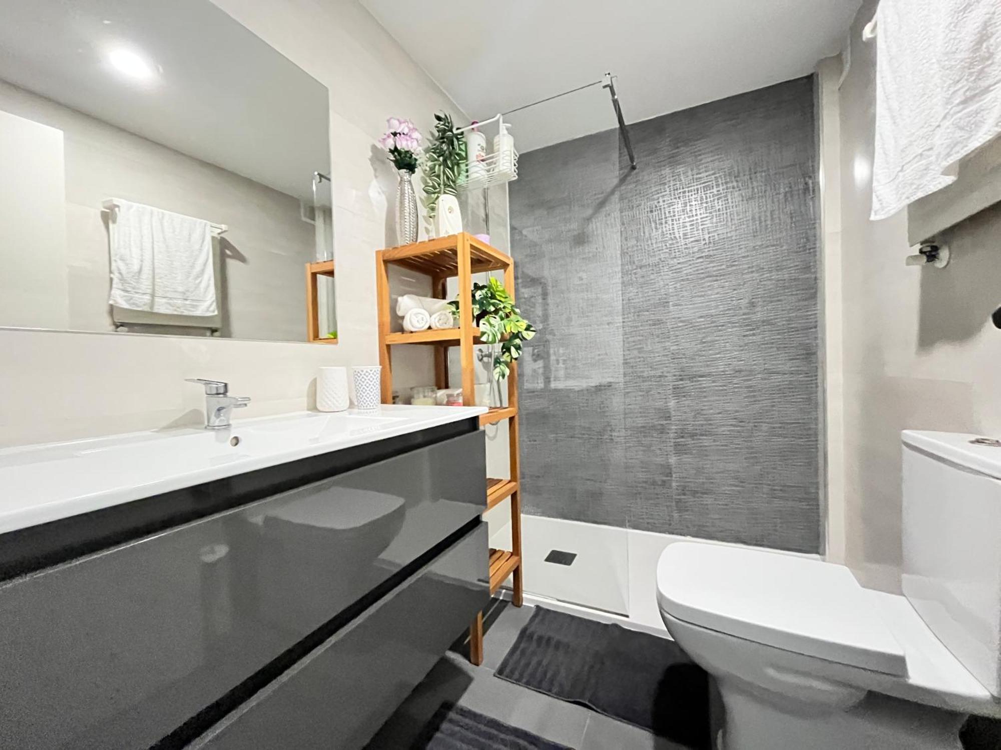 Habitacion Atocha Mendez Madrid Exterior foto